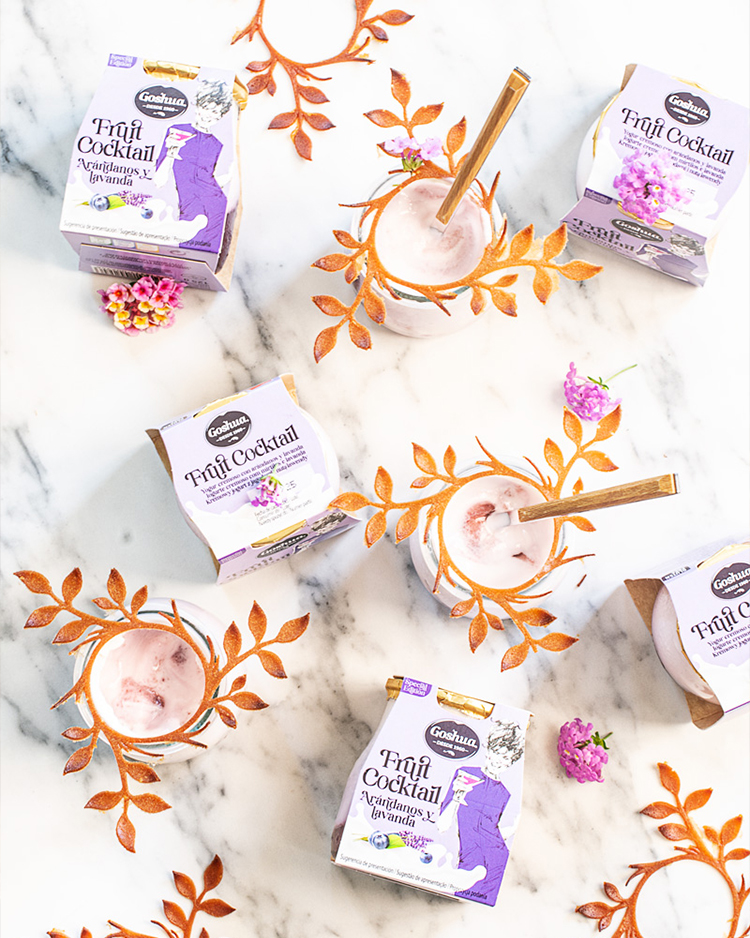 YOGUR CON TEJA DE MIEL